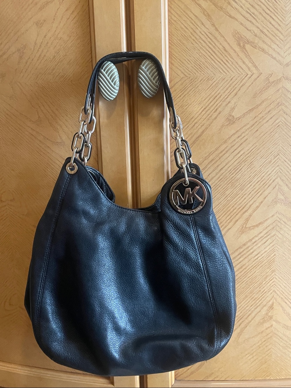 Michael kors black leather purse